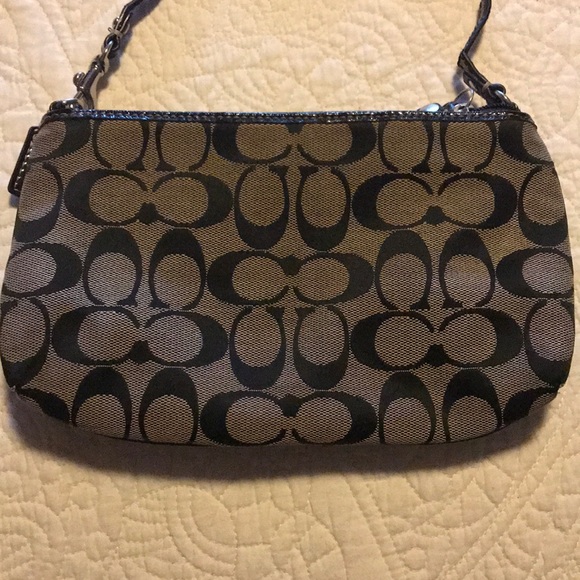 Coach wristlet - Picture 6 of 6